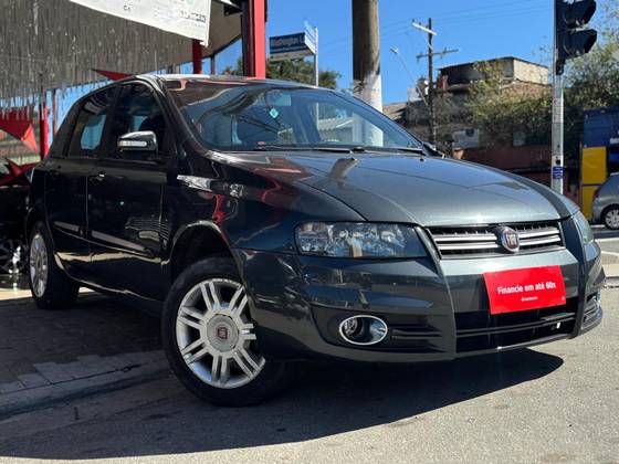 FIAT STILO 1.8 MPI ATTRACTIVE 8V FLEX 4P AUTOMATIZADO FIAT STILO 1.8 MPI ATTRACTIVE 8V FLEX 4P AUTOMATIZADO